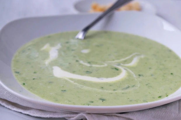 Kartoffel-B&auml;rlauch-Suppe