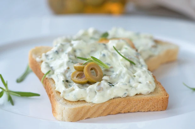 Oliven-K&auml;se-Aufstrich