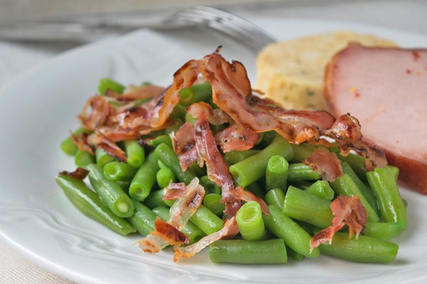 Fisolen mit Speck