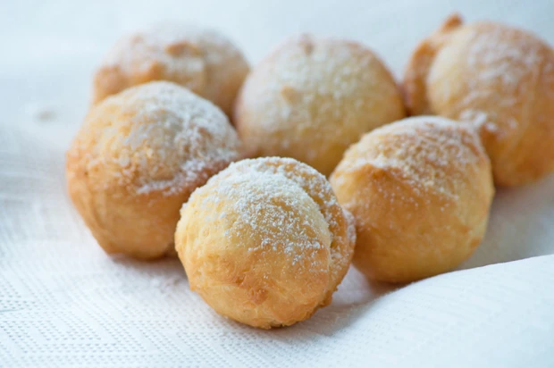 Einfache Germteigb&auml;llchen