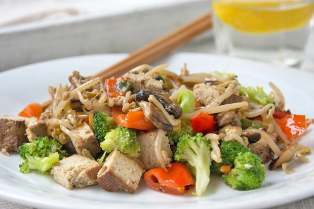 Wok-Gem&uuml;se mit Tofu