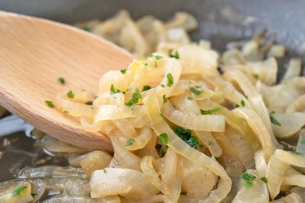 Zwiebel mit Estragon
