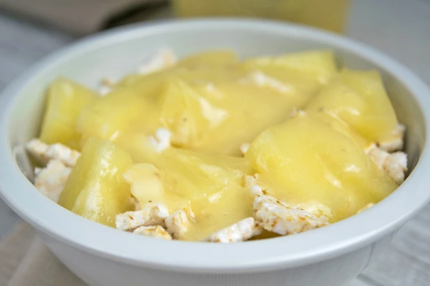 Reiswaffelm&uuml;sli mit Ananas