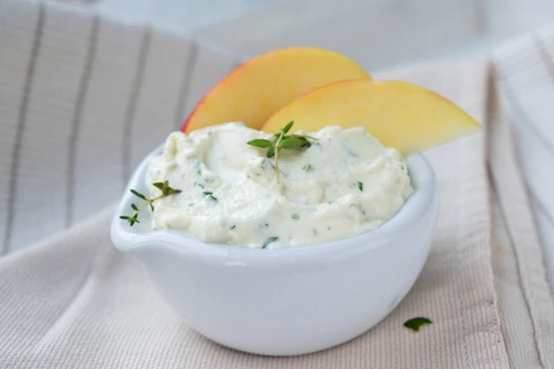 Kr&auml;uter-Topfen-Dip