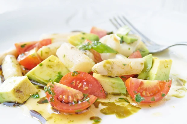 Bunter Spargelsalat