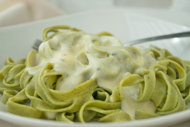 Nudeln mit Käsesauce