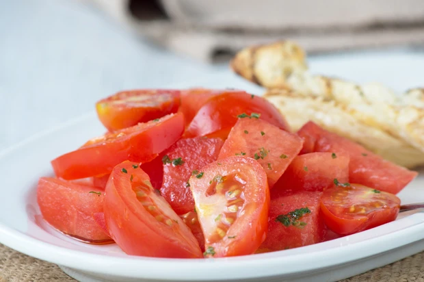 Melonen-Tomaten-Salat