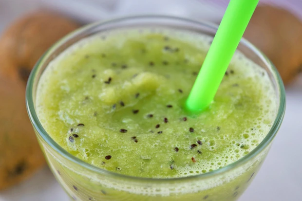 Apfel-Kiwi-Smoothie