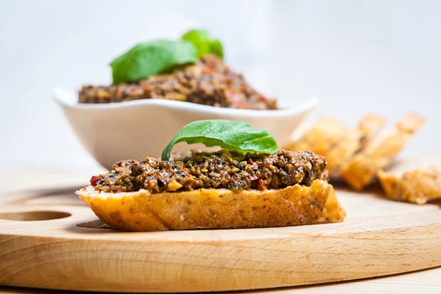 Sardellen-Pesto