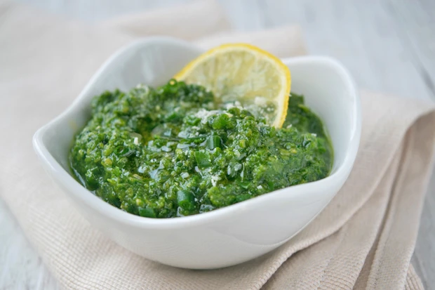 Zitronen-Minz-Pesto
