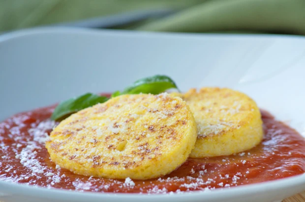 Polenta-Käse-Plätzchen