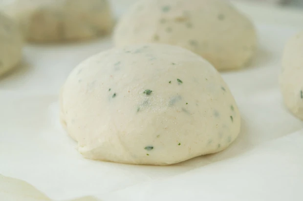 B&auml;rlauch-Br&ouml;tchen