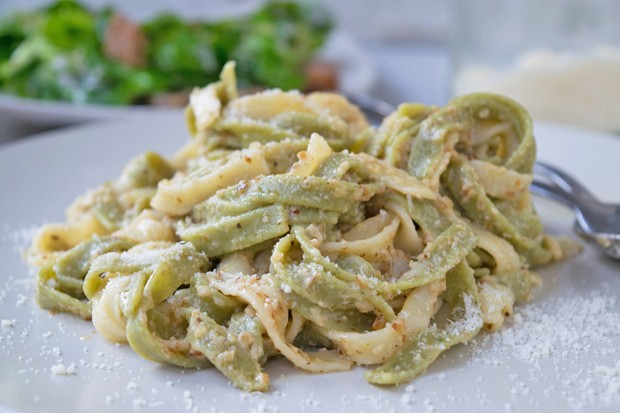 Bandnudeln mit Knoblauch