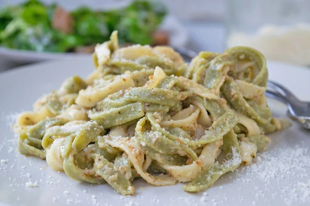 Bandnudeln mit Knoblauch