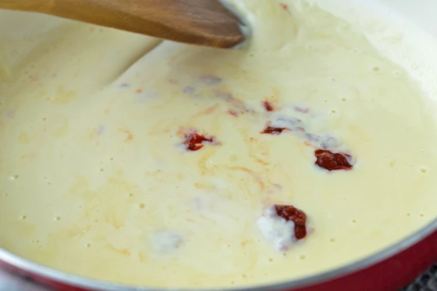 Scharfe K&auml;sesauce