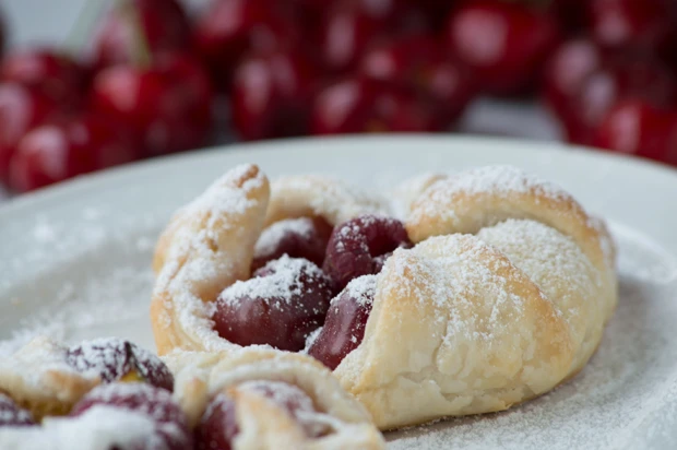 Fruchtige Bl&auml;tterteigtaschen