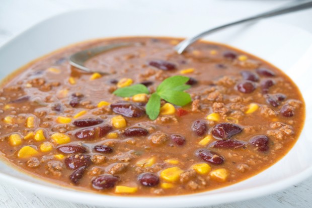 Chili mit Vollkorntortillas