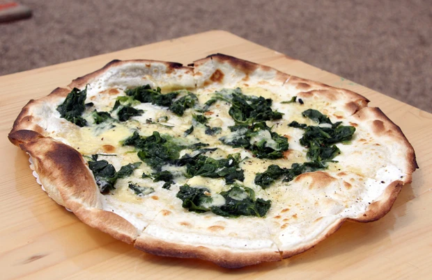Flammkuchen mit Spinat