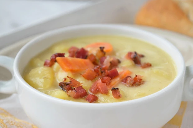 Kartoffelsuppe mit Speck