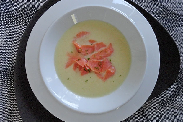 Kartoffelsuppe mit Lachs