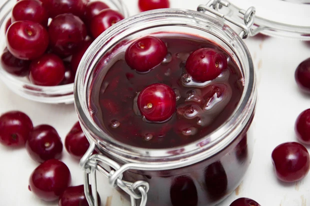 Kirschkompott mit Rotwein