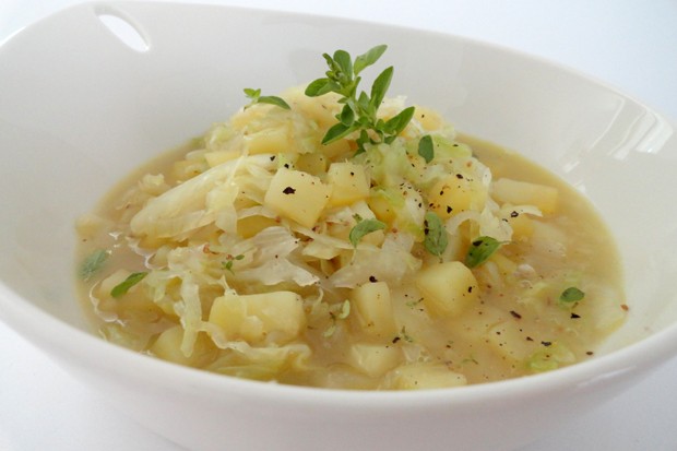 Omas beste Krautsuppe