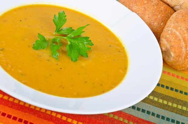 S&uuml;&szlig;kartoffel-Birnen-Suppe mit Kren