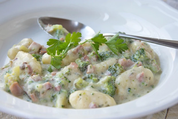 Lachs-Brokkoli-Gnocchi