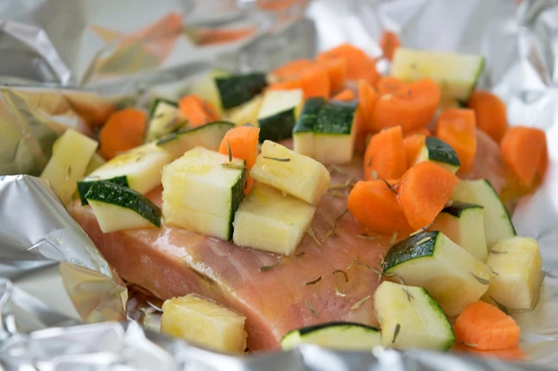Lachsfilet in Alufolie