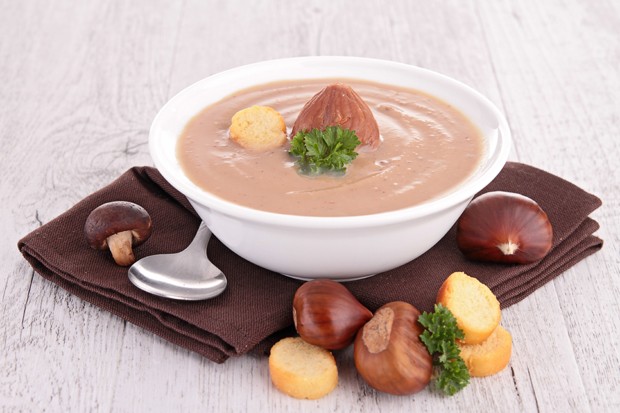 Maronicremesuppe mit Sellerie