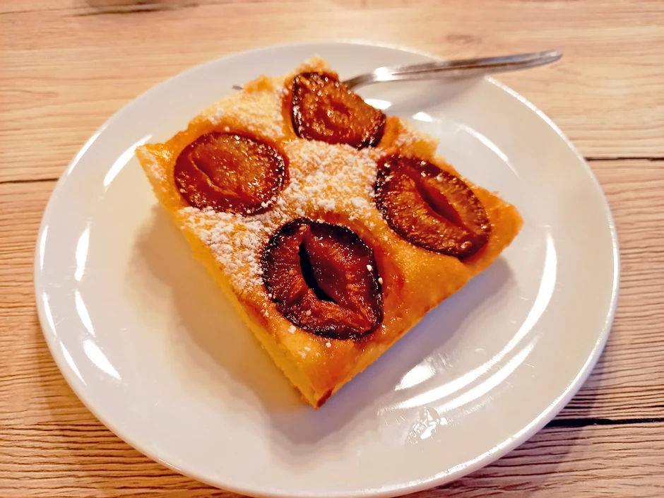 Saftiger Obstkuchen