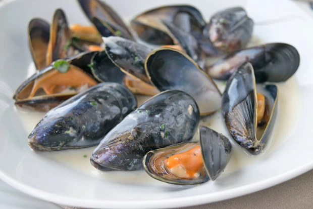 Miesmuscheln in Knoblauchsauce