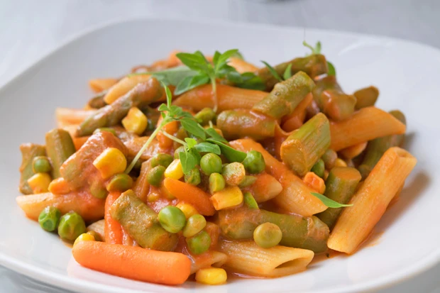 Vollkornpasta mit Gemüse