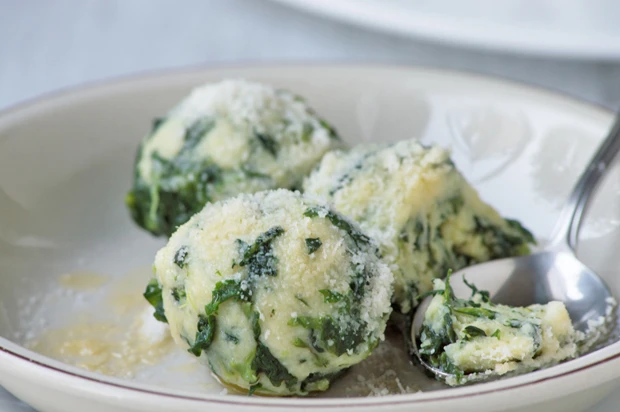 Raffinierte Blattspinatkn&ouml;del