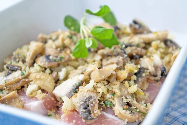 Champignon-Kr&auml;uter-Kruste