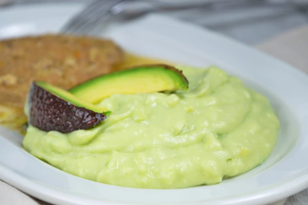 Erd&auml;pfel-P&uuml;ree mit Avocados