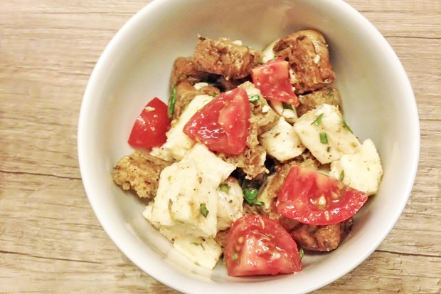 Sommerlicher Mozzarella-Salat