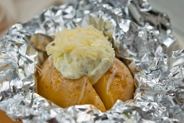 Ofenkartoffel mit K&auml;se-Topping