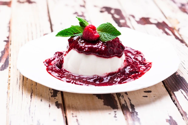 Panna Cotta mit Himbeersauce