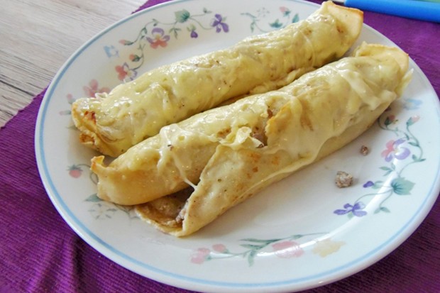 Pikante Palatschinken mit Faschiertem