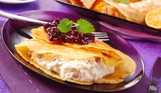 Palatschinken mit Topfenf&uuml;lle