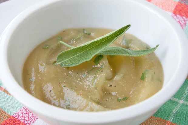 Salbei-Apfel-Sauce
