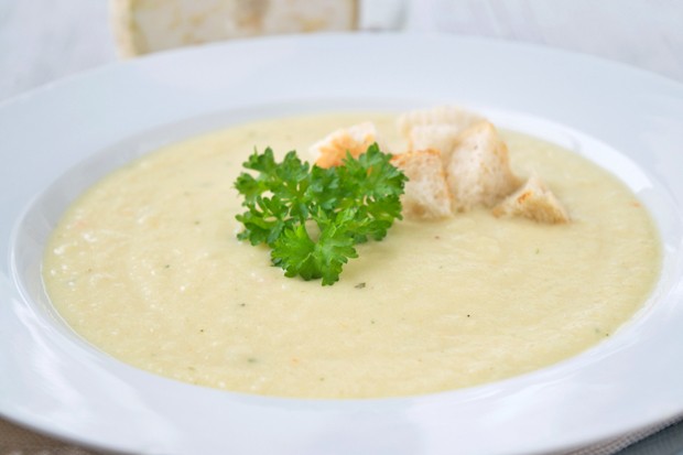 Senf-Sellerie-Lauch-Suppe