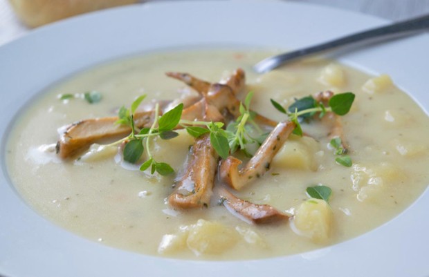 Kartoffelsuppe mit Eierschwammerl