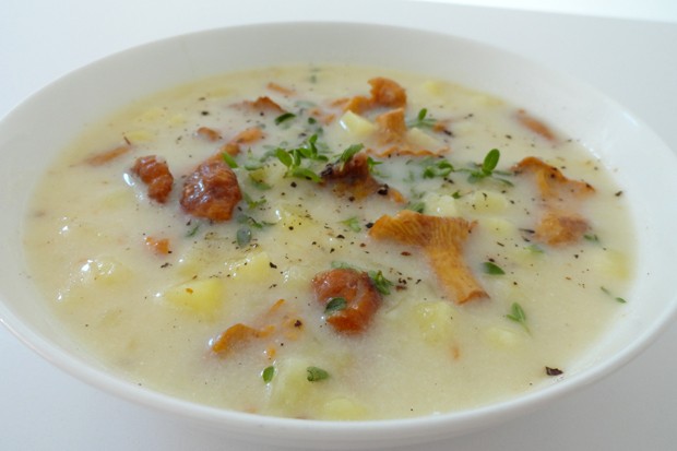 Kartoffelsuppe mit Eierschwammerl