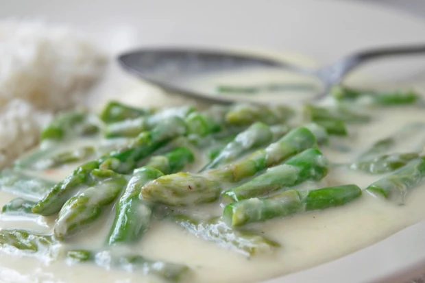 Ragout von gr&uuml;nem Spargel