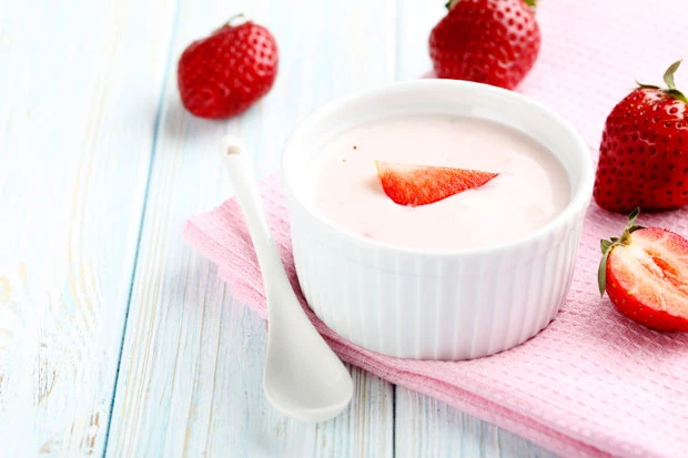 Topfensouffle mit Erdbeeren