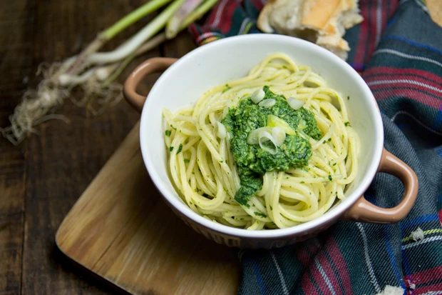 Spaghetti mit Blattspinat