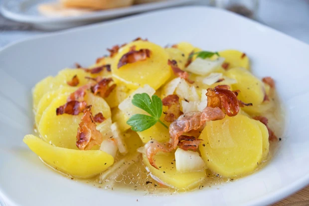 Warmer Kartoffelsalat aus dem Schnellkochtopf