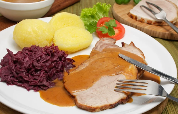 Schweinsbraten mit Senfkruste